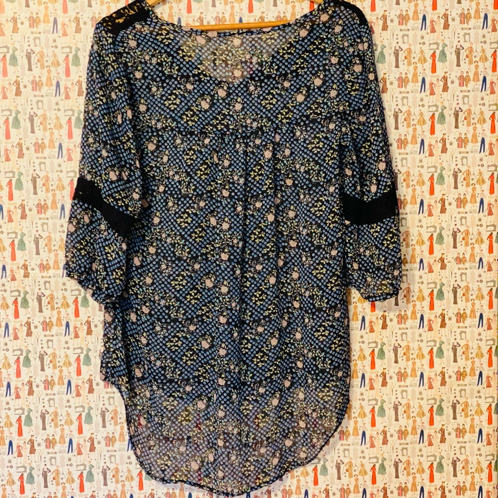 Floral Mossimo blouse 🖤 - Picture 5 of 6